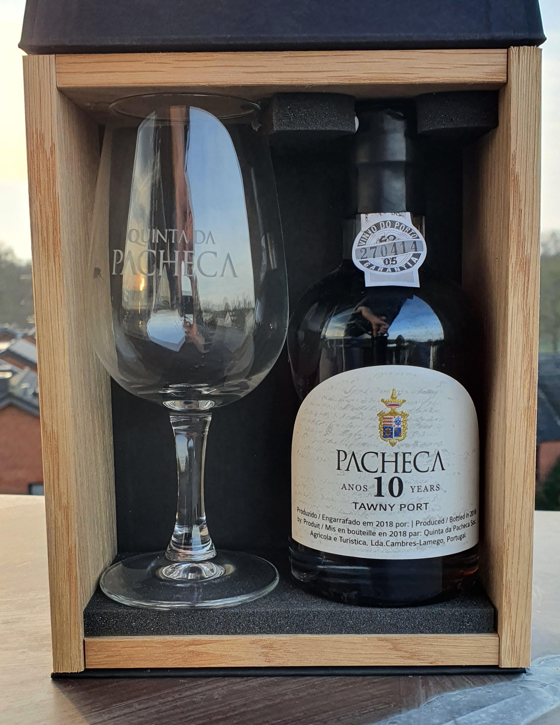 Pacheca 10 Anos (0,2 L) & Portweinglas im Wooden Case